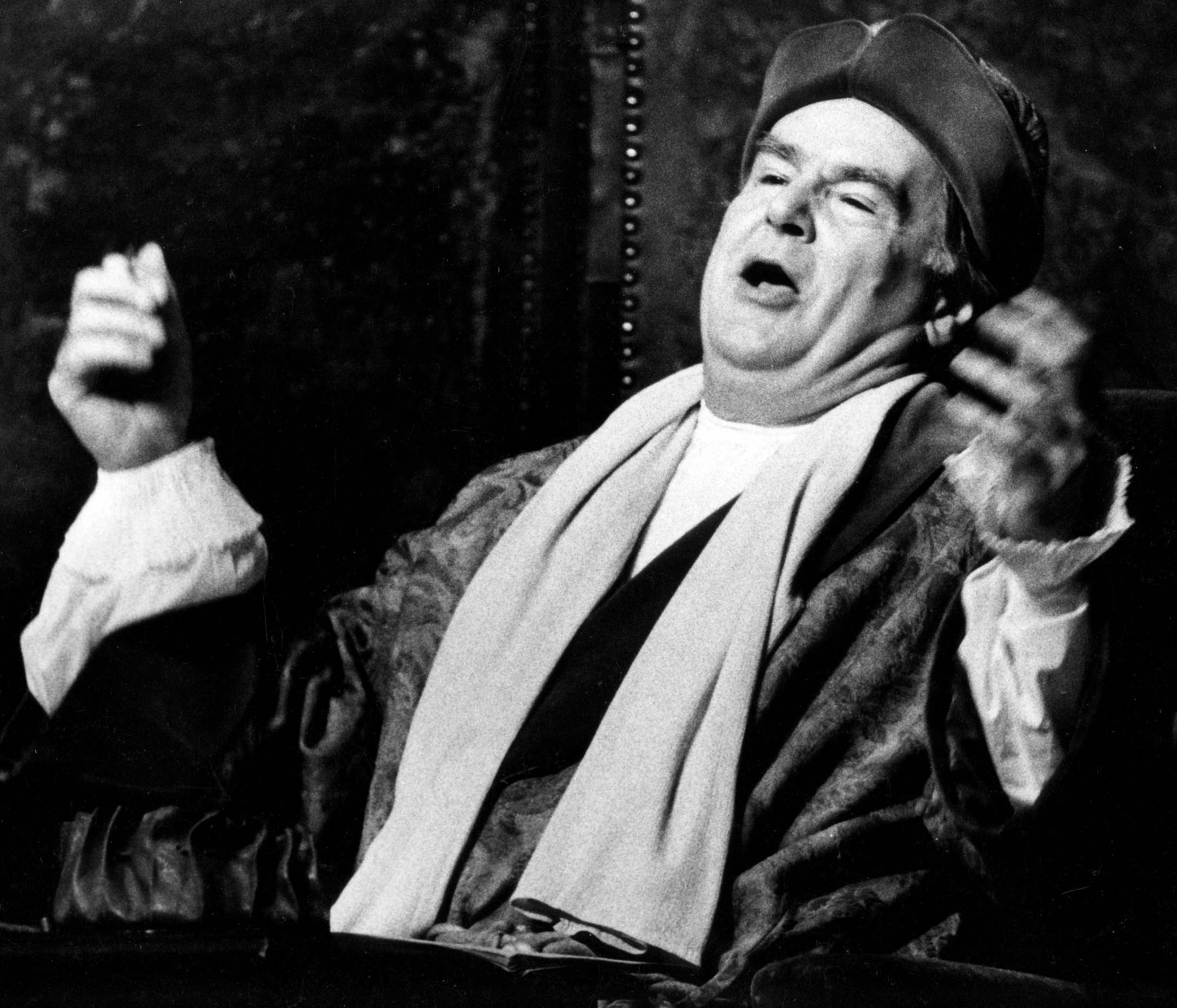 /image/actualités/21-467-jean-le-poulain-dans-le-malade-imaginaire-photo.-angelini.jpg
