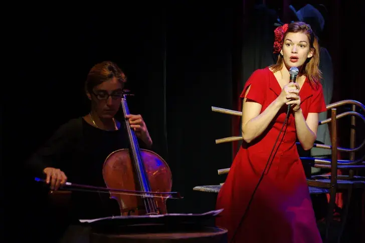 « Chansons des jours avec et chansons des jours sans », direction artistique de Philippe Meyer, direction musicale de Pascal Sangla, Studio-Théâtre, 2011