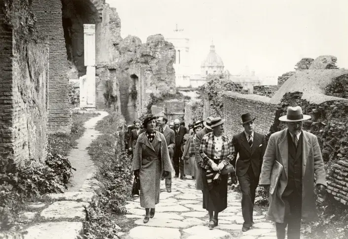 Tournée de la Comédie-Française en Italie (Rome, Florence, Venise, Milan, Gênes, Turin) en 1935 (photo. Agence Trampus)