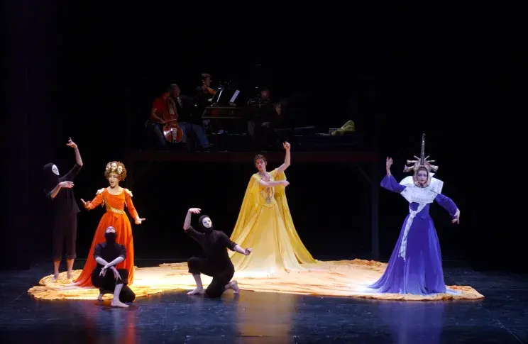 "L’Amour médecin", "Le Sicilien ou l’Amour peintre" de Molière, mises en scène de Jean-Marie Villégier et Jonathan Duverger, 2005, avec Léonie Simaga, Loïc Corbery, Elsa Lepoivre