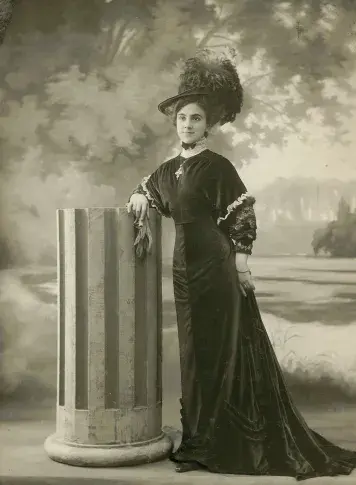 Béatrix Dussane, Portraits d’Art Félix, vers 1906
