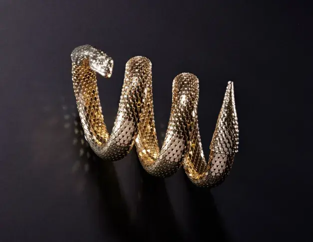 Bracelet à motif de serpent ayant appartenu à Louise Conte, vers 1950