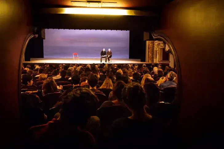 Au bord de La Mer : Edward Bond, dramaturge comique ? 15/16