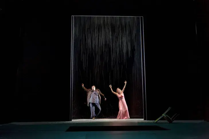 « Erzuli Dahomey », déesse de l’amour de Jean-René Lemoine, mise en scène d'Éric Génovèse, chorégraphie de Claire Richard, Théâtre du Vieux-Colombier, 2012