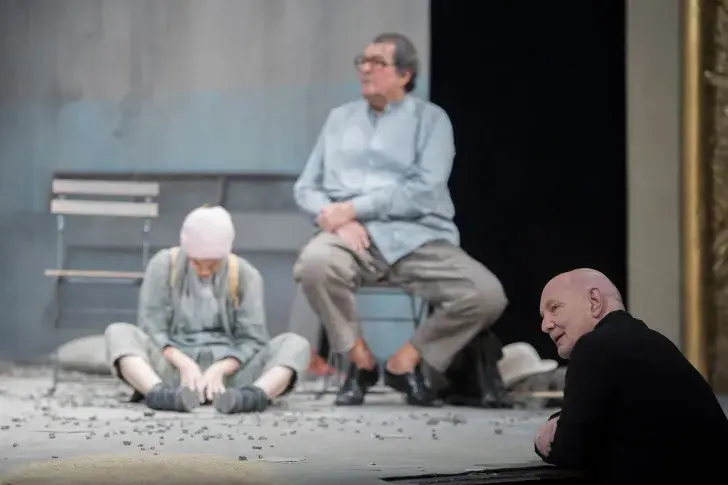 « Poussière » de Lars Norén, mise en scène de l’auteur, Salle Richelieu, 2018