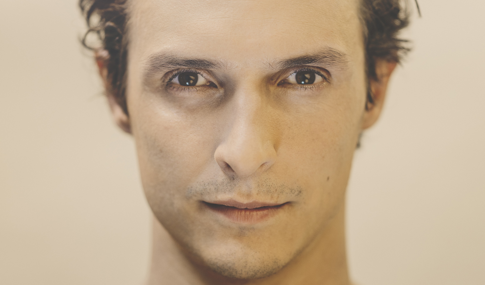 Julien Frison ・ ComédieFrançaise Julien Frison ・ ComédieFrançaise